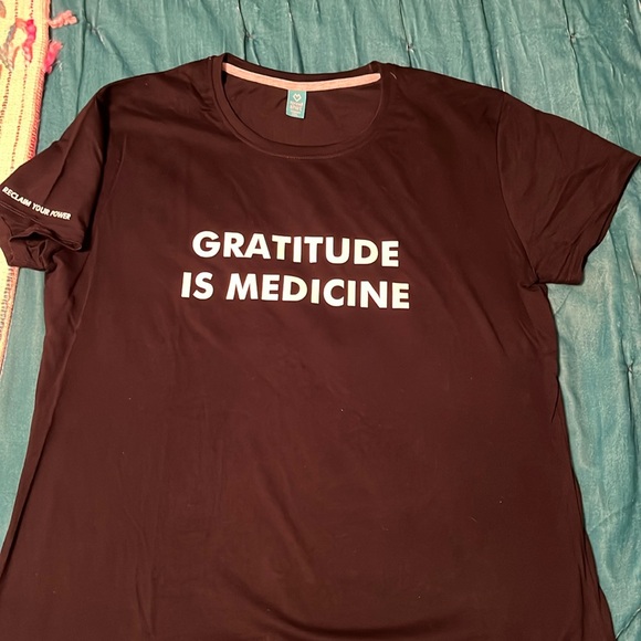 LAST OFFER! Gratitude is Medicine Tee! Color: Black w/white Sz: Women’s XXL - Picture 4 of 7